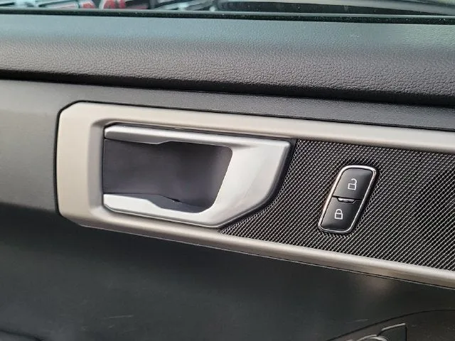 2023 Ford Explorer Base photo 15