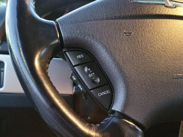2005 Ford Thunderbird Base photo 21