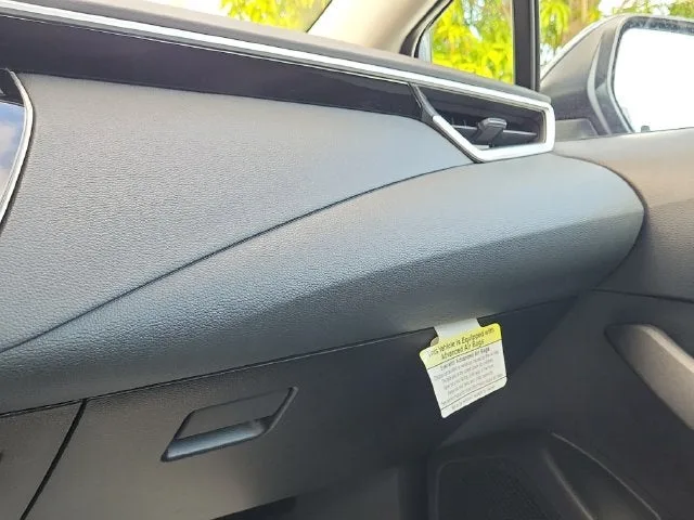 2025 Toyota Corolla LE photo 27