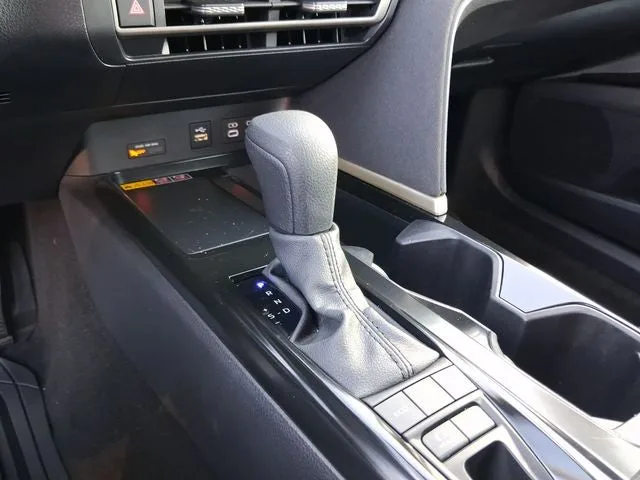 2025 Toyota Camry SE photo 20