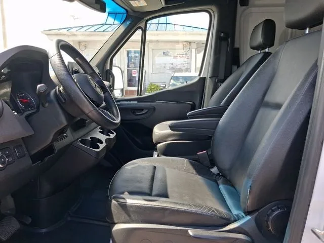 2025 Mercedes-Benz Sprinter 2500 Cargo 170 WB High Roof photo 12