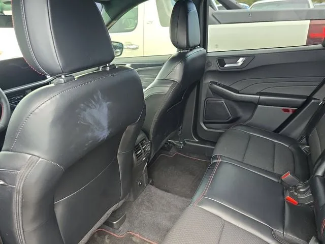 2023 Ford Escape ST-Line Select photo 14