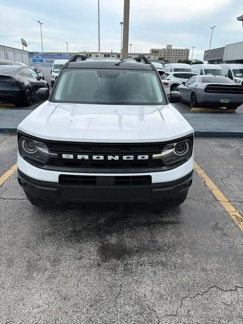 2024 Ford Bronco Sport Outer Banks photo 2