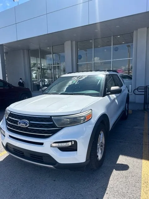 2020 Ford Explorer XLT photo 2