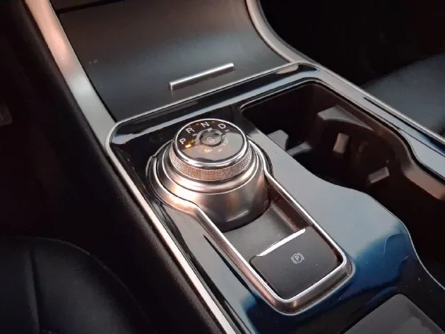 2019 Ford Edge SEL photo 20