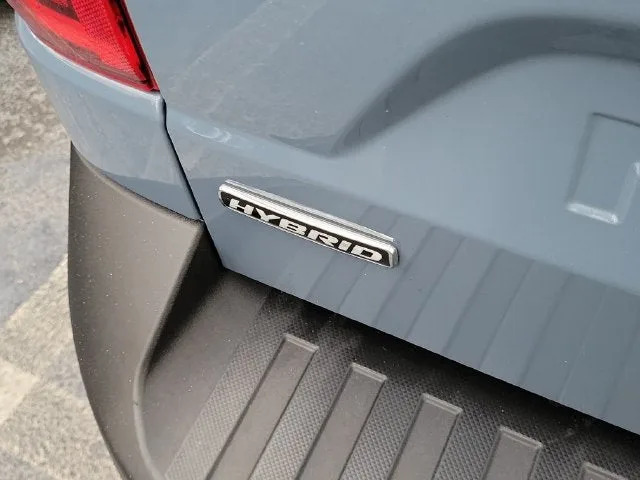 2024 Ford Maverick XLT photo 8