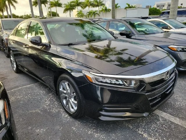 2018 Honda Accord LX photo 2