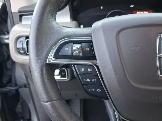 2023 Lincoln Nautilus Standard photo 17