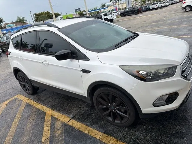 2019 Ford Escape SE photo 4