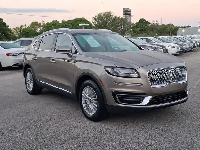 2019 Lincoln Nautilus Standard photo 22