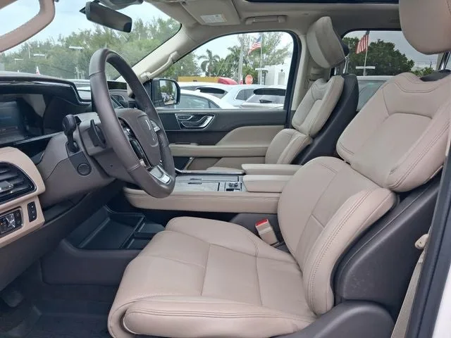 2024 Lincoln Navigator Premiere photo 11