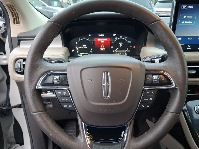 2023 Lincoln Nautilus Standard photo 15