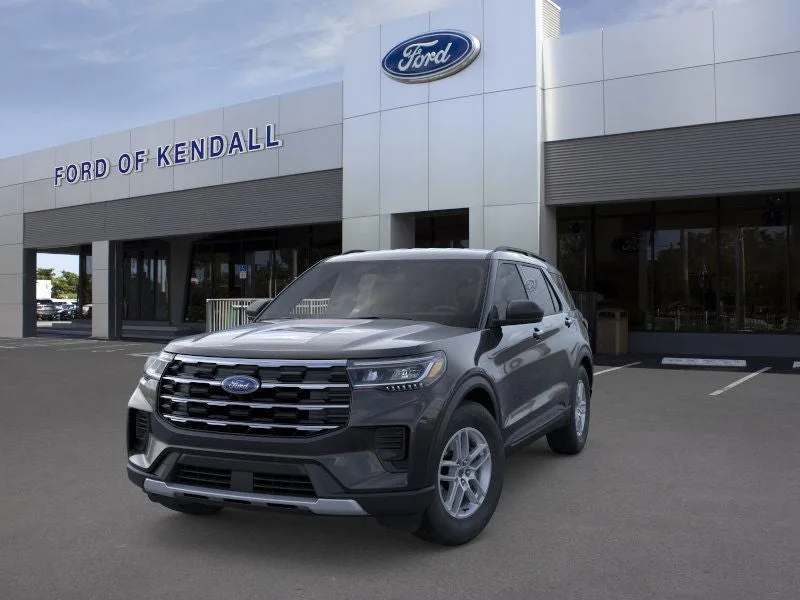 2026 Ford Explorer Active photo 2