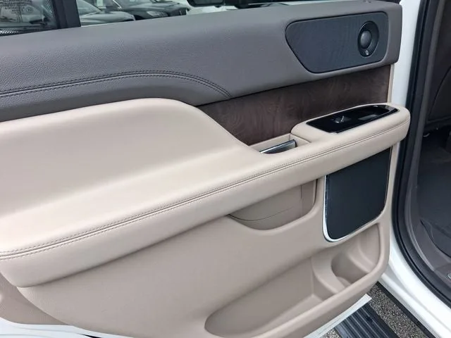 2024 Lincoln Navigator Premiere photo 9