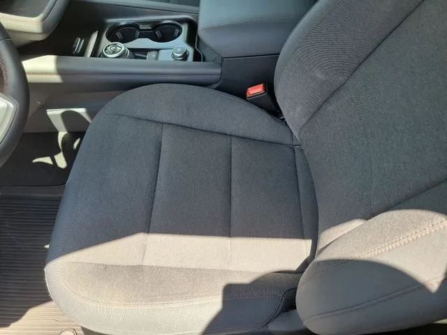 2025 Ford Explorer Active photo 19