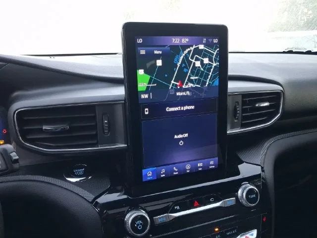 2022 Ford Explorer ST photo 17