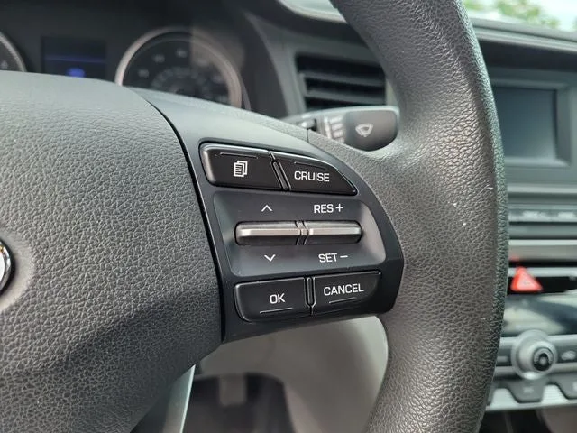 2020 Hyundai Elantra SE photo 20