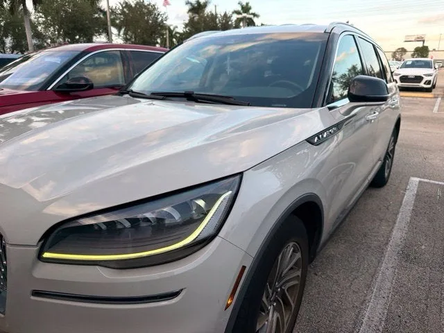 2023 Lincoln Aviator Standard Premium photo 11