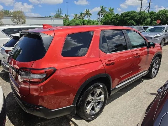 2025 Honda Pilot EX-L photo 4