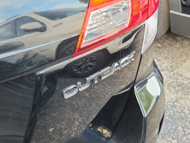 2014 Subaru Outback 2.5i Premium photo 6