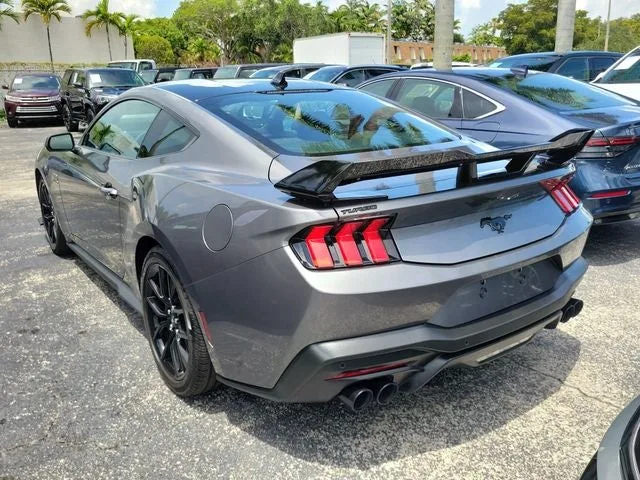 2024 Ford Mustang EcoBoost photo 4