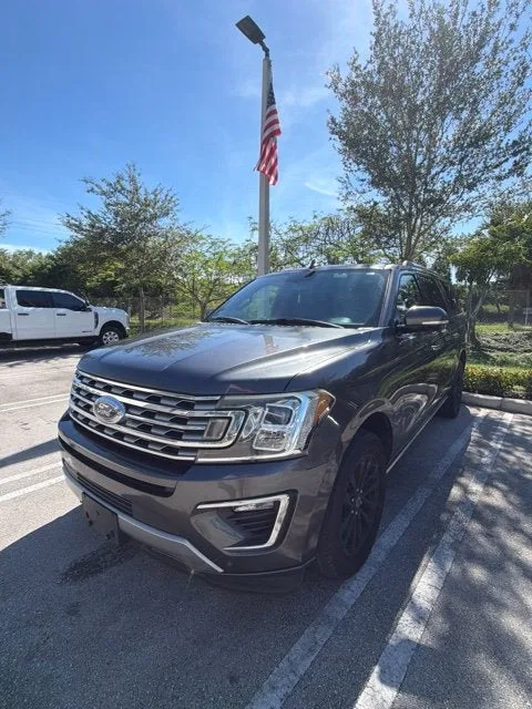 2019 Ford Expedition Max Limited photo 2