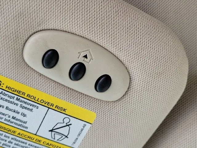 2015 Lincoln MKC Base photo 28