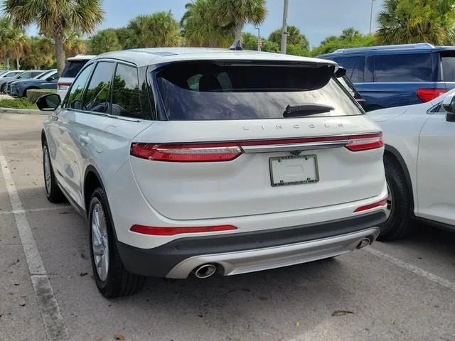 2024 Lincoln Corsair Premiere photo 4