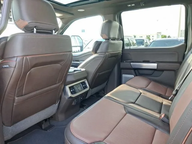 2023 Ford F-450SD King Ranch DRW photo 5