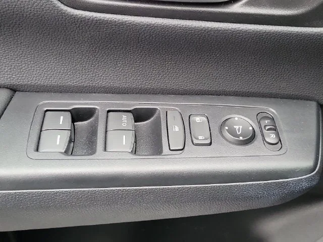 2025 Honda CR-V LX photo 15