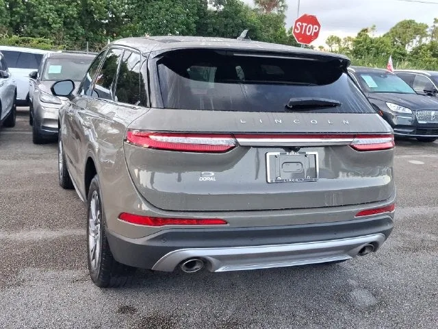 2025 Lincoln Corsair Premiere photo 3
