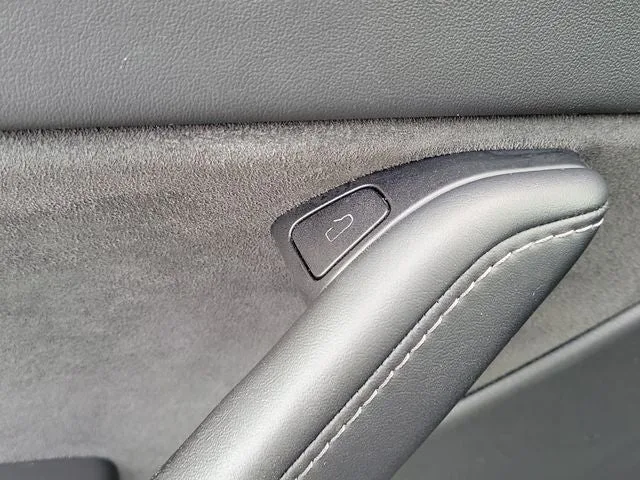 2022 Tesla Model Y Performance photo 20