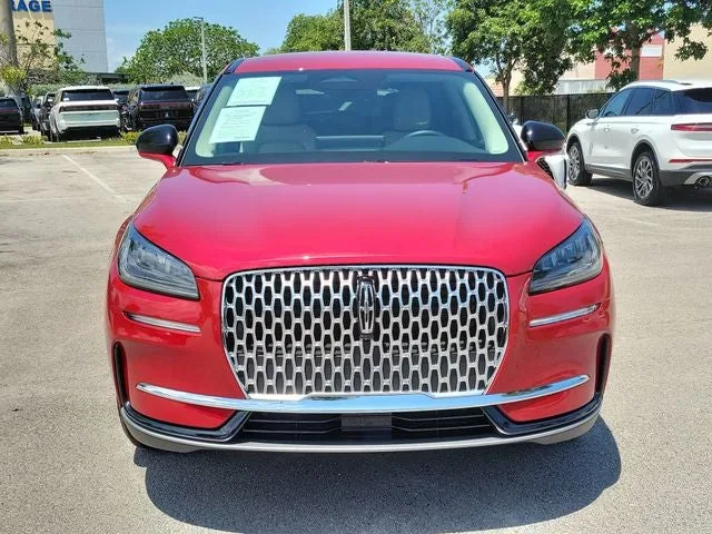 2025 Lincoln Corsair Premiere photo 2