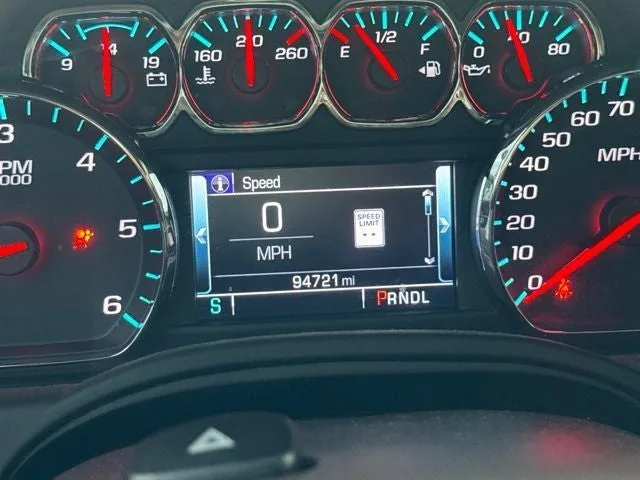 2018 Chevrolet Suburban LT photo 9