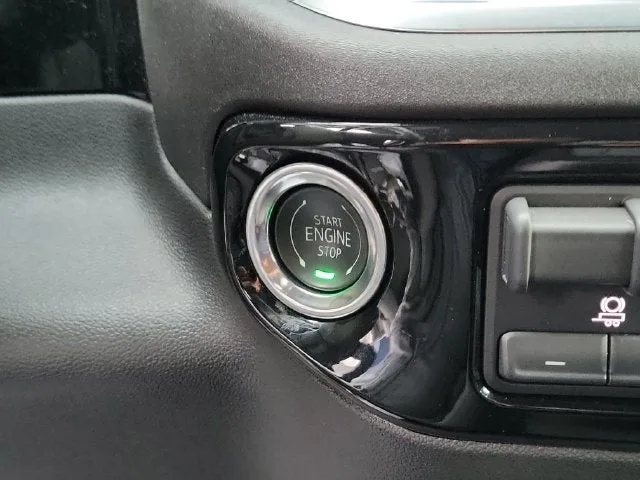 2025 Chevrolet Silverado 1500 RST photo 22