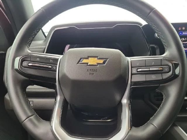 2025 Chevrolet Colorado LT photo 19