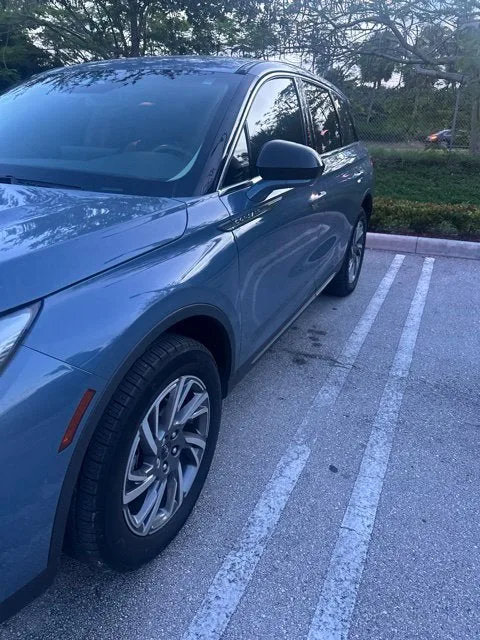 2024 Lincoln Corsair Premiere photo 2