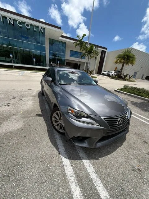 2015 Lexus IS 250 photo 2