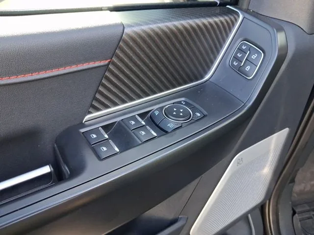2025 Ford F-150 Raptor photo 15