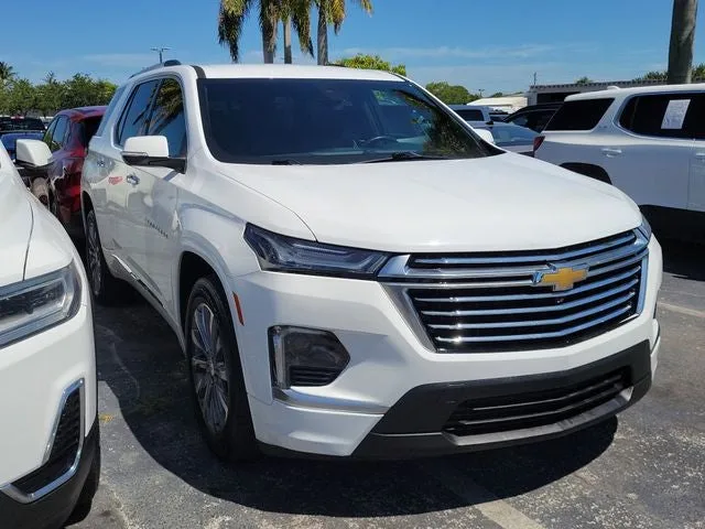 2023 Chevrolet Traverse Premier photo 2