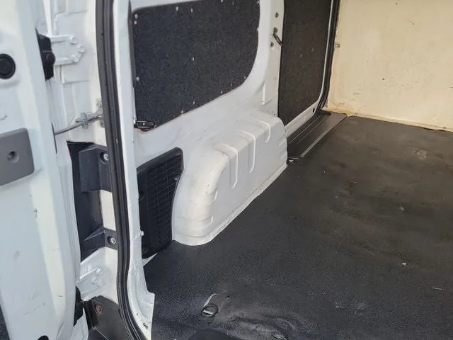 2021 Nissan NV200 S photo 9