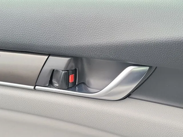 2018 Honda Accord Hybrid Base photo 16