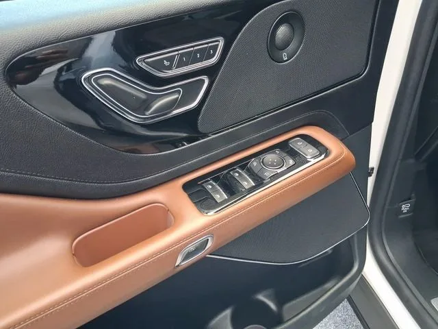 2023 Lincoln Aviator Reserve Premium photo 15