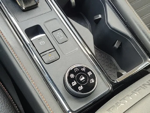 2025 Nissan Pathfinder Rock Creek photo 29