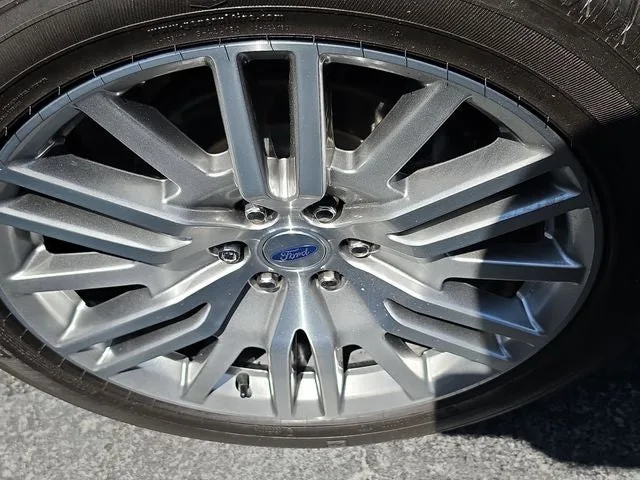 2024 Ford Expedition Max Platinum photo 8
