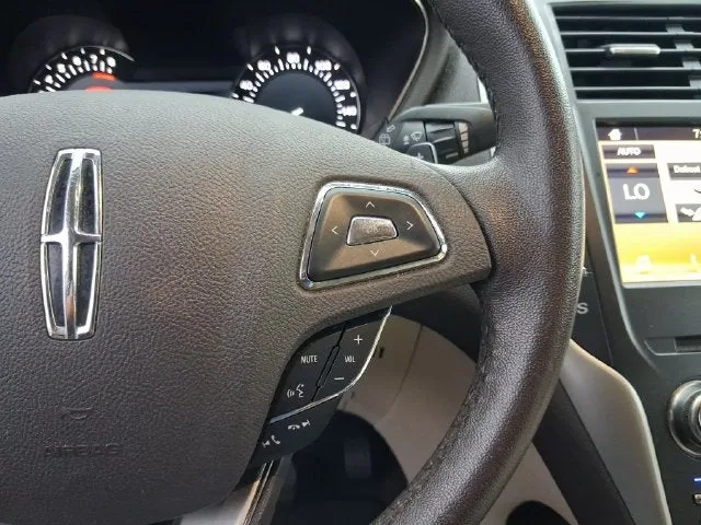 2019 Lincoln MKC Standard photo 18