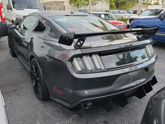 2017 Ford Mustang GT Premium photo 4