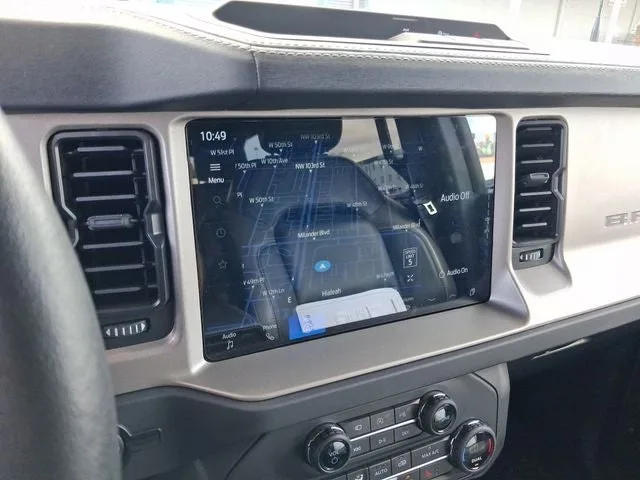 2025 Ford Bronco Outer Banks photo 18