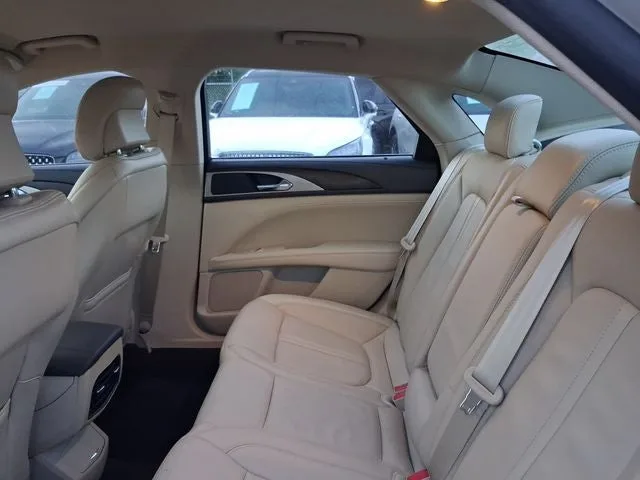 2019 Lincoln MKZ Reserve photo 6