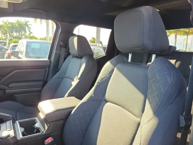 2025 Toyota Tacoma SR5 photo 11